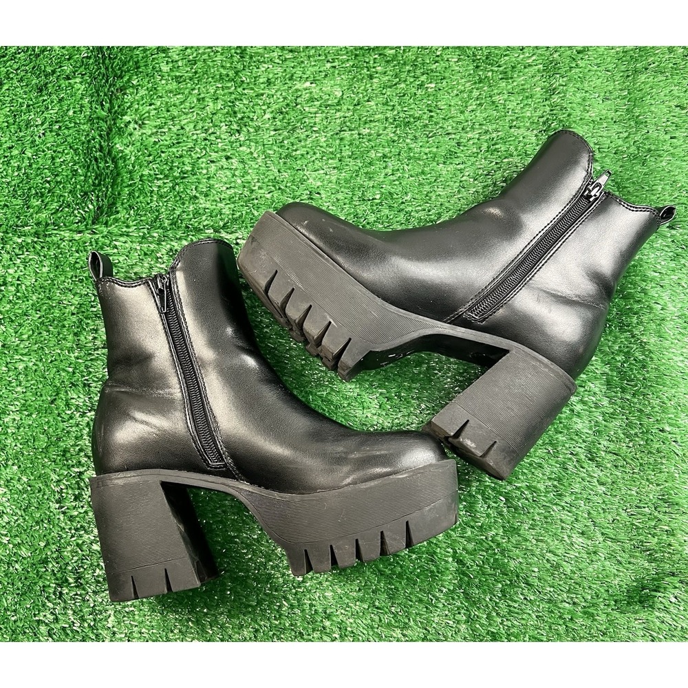 Madden Girl Tippah Chunky Platform Boots Pull On 6 Women's in Black Combat - Picture 4 of 9